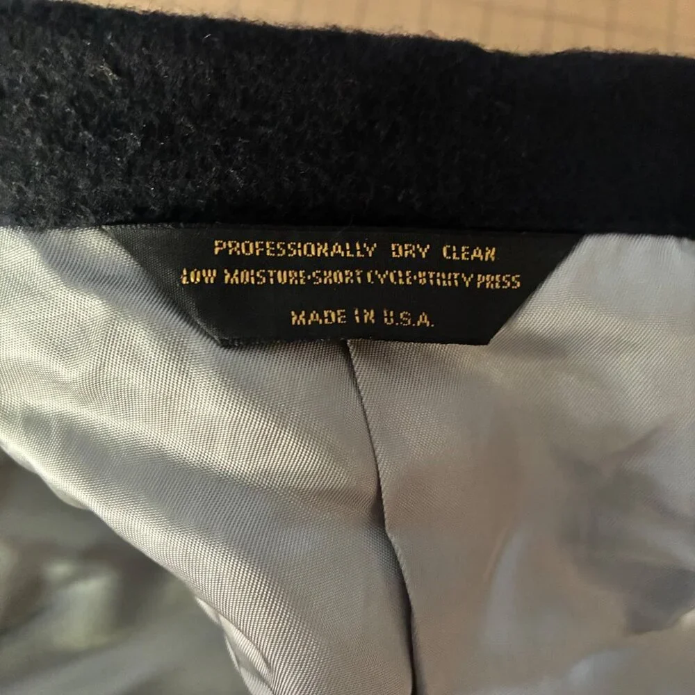 Vintage Lands’ End 100% Cashmere Blazer Jacket 46R Luxury Gold Buttons Old Money